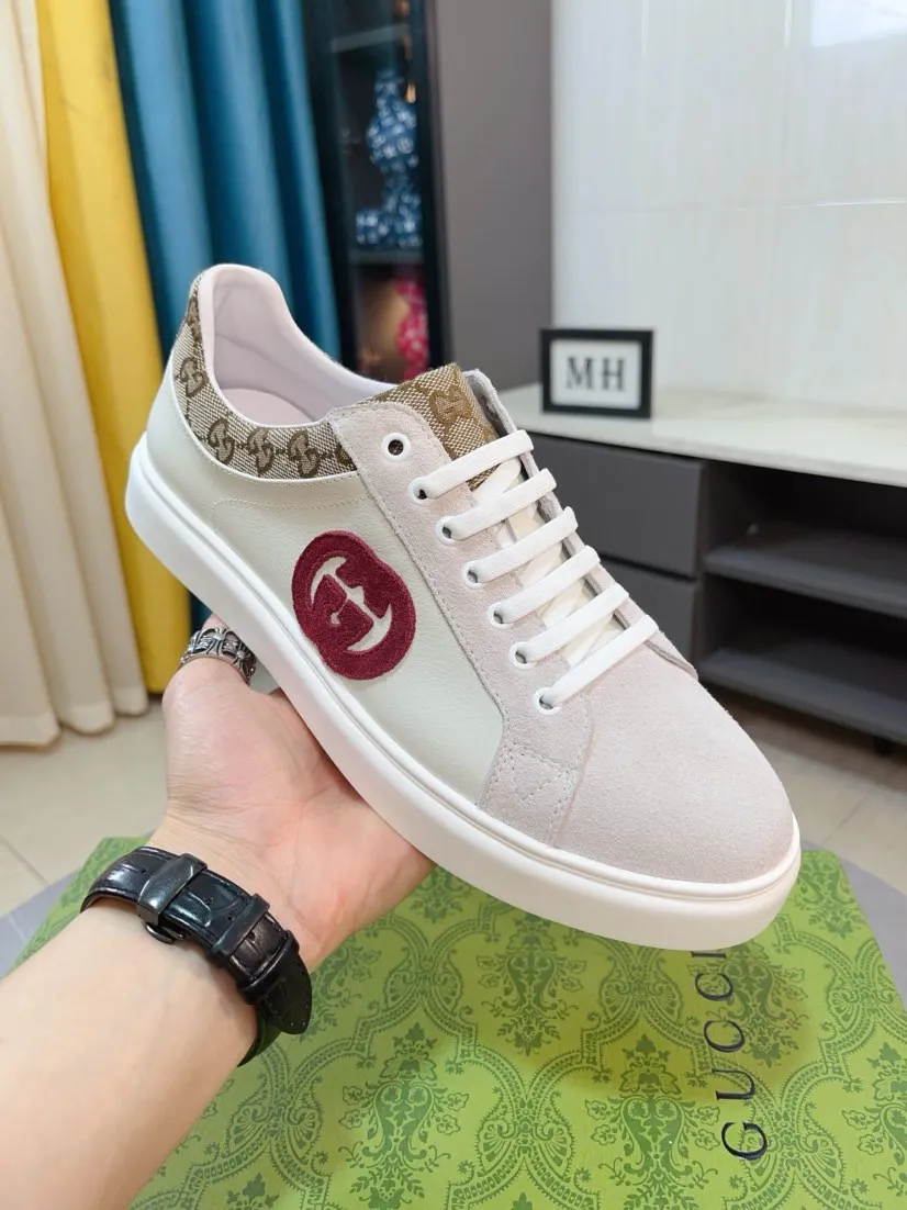 Factory price 440🌹🌹GUCCI [Gucci] New high-end brand of men's shoes, the latest fashionable casual men's shoes, trendy and versatile style, relaxed and sporty style, uppers imported from Italy, first-layer cowhide, genuine leather lining and ultra-fine workmanship. Original personalized fashionable rubber wear-resistant outsole, light and comfortable on the foot, size 38-44